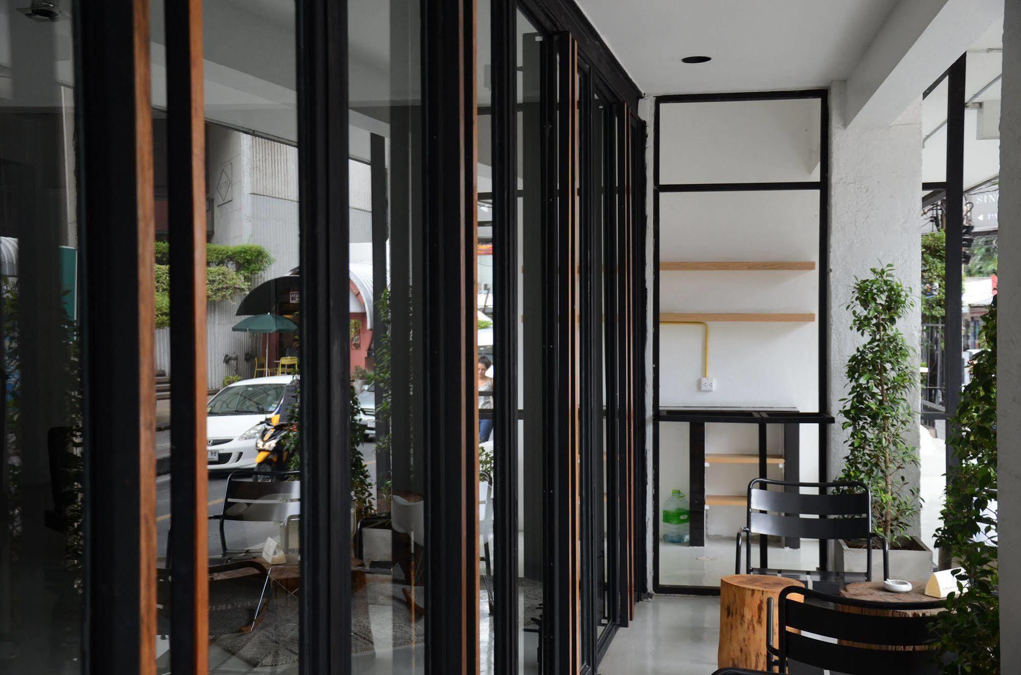 3Howw Hostel @ Sukhumvit 21 Bangkok Exterior photo