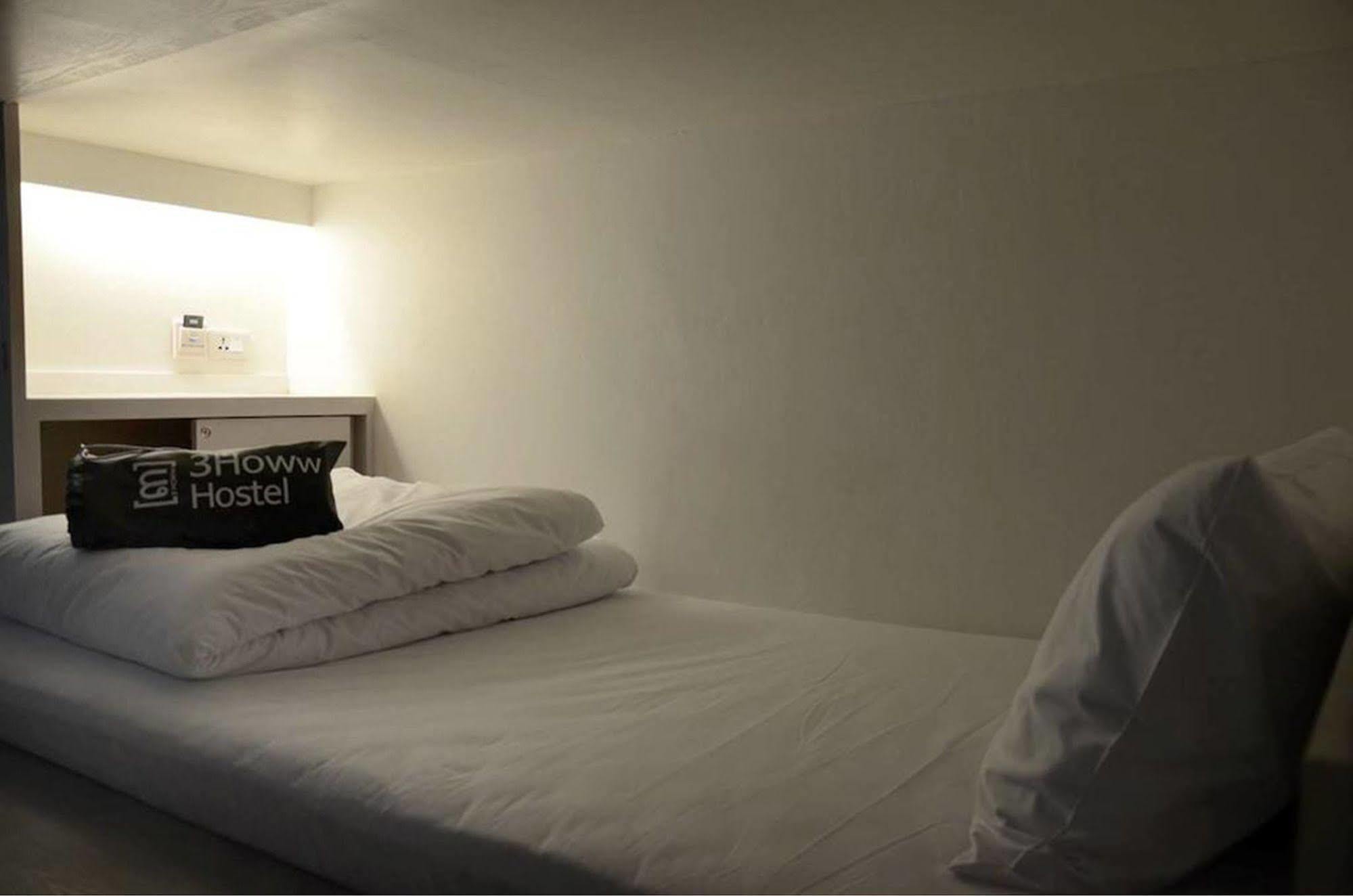 3Howw Hostel @ Sukhumvit 21 Bangkok Exterior photo